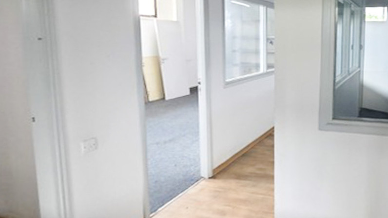 Warehouse 1000 m² for sale in Strovolos - Ap. Varnavas & Ag. Makarios, Nicosia City Centre, Cyprus