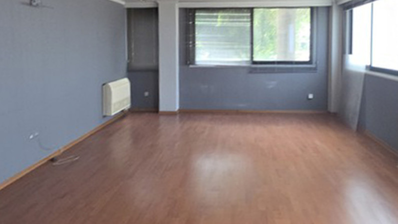 Warehouse 1000 m² for sale in Strovolos - Ap. Varnavas & Ag. Makarios, Nicosia City Centre, Cyprus