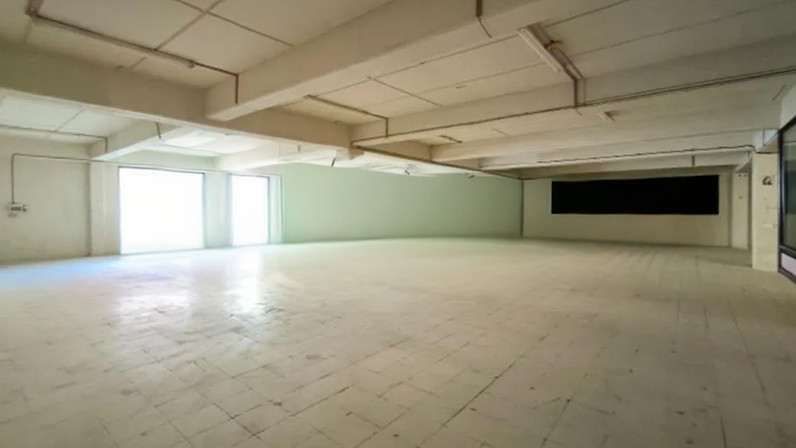 Warehouse 1000 m² for sale in Strovolos - Ap. Varnavas & Ag. Makarios, Nicosia City Centre, Cyprus