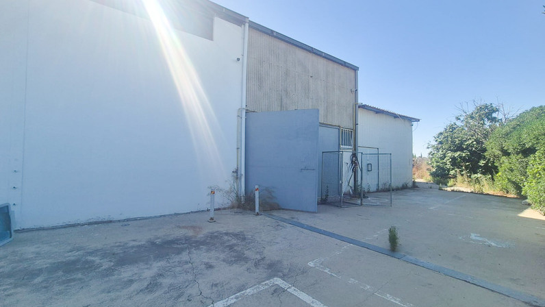 Warehouse 1250 m² for sale in Strovolos - Ap. Varnavas & Ag. Makarios, Nicosia City Centre, Cyprus