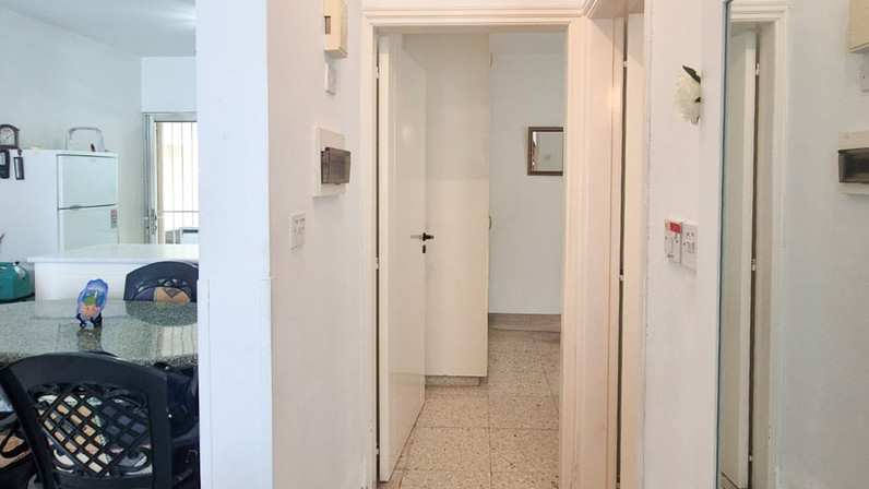 Commercial properties 57 m² for sale in Oroklini (Town), Larnaca City Suburbs, Cyprus