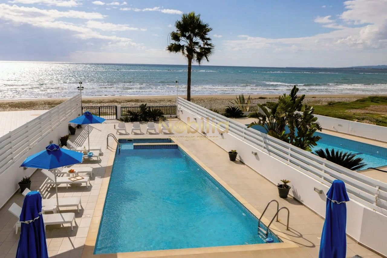 Curated visual reference: Fresh Look at A Beachfront High End 4 Bedroom Villa With Pool For