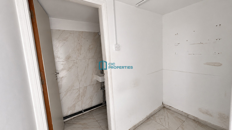 Trading area 60 m² for rent in Faneromeni, Larnaca, Cyprus
