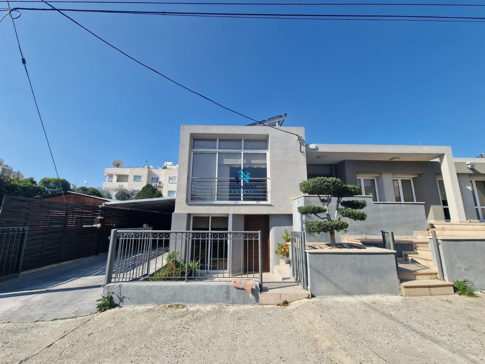 DETACHED HOUSE FOR RENT