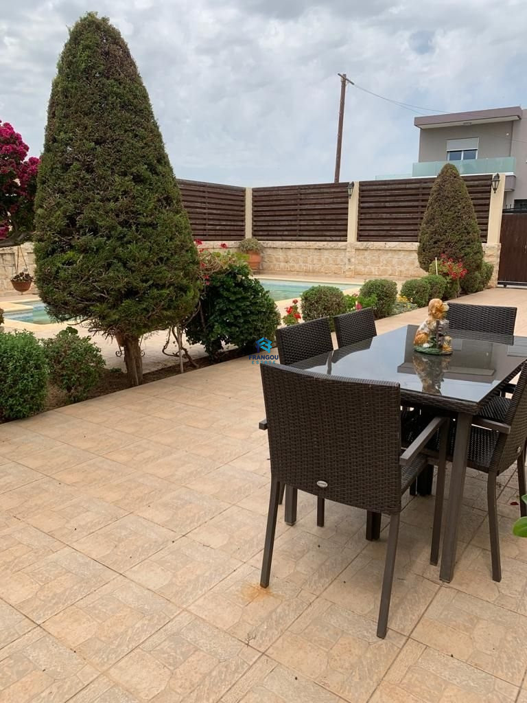 LUXURY VILLA IN LIMASSOL