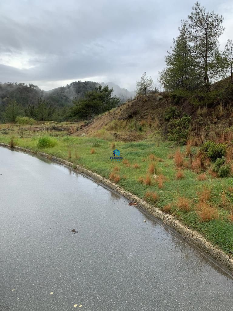 Building Plot in Moniatis