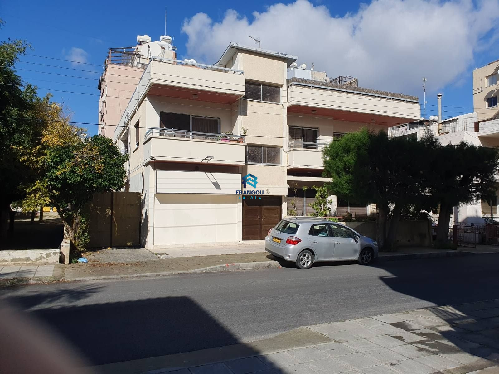 Semi-Detached House in Neapolis