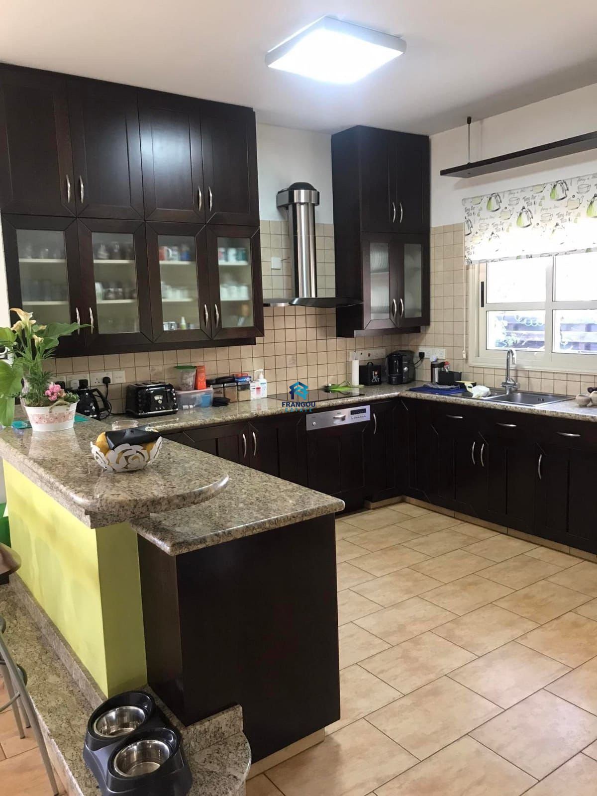 LUXURY VILLA IN IPSONAS