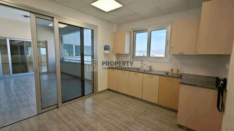 Office 475 m² for rent in Omonia, Limassol, Cyprus