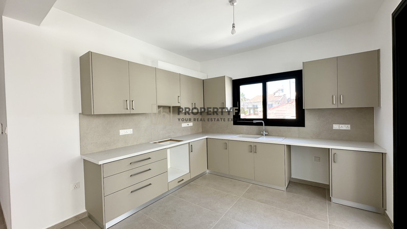 3-bedroom apartments for rent 120 m² in Agia Zoni, Limassol, Cyprus