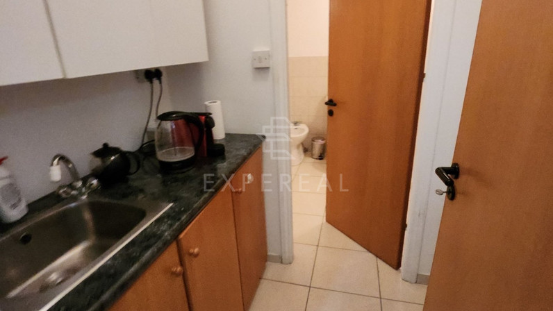 Γραφείο 160 μ² προς ενοικίαση στην τοποθεσία Nicosia - Trypiotis, Nicosia, Cyprus