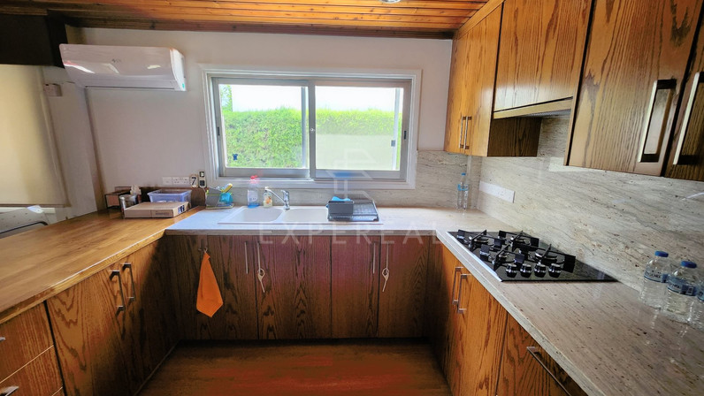 4-спальная отдельный дом в аренду 191 м² в Egkomi, Nicosia, Cyprus