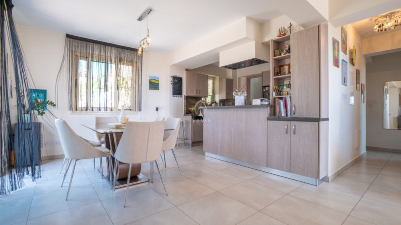 Commercial properties 176 m² for sale in Tala, Paphos, Cyprus