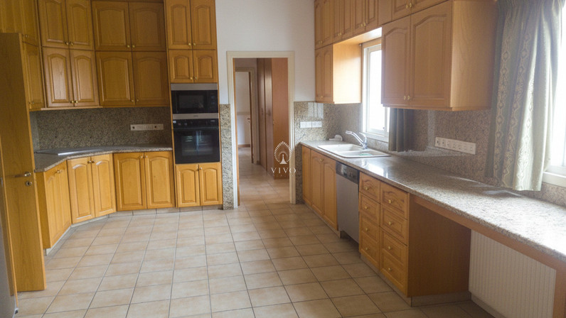 Здание 365 м² в аренду в Petrou & Pavlou, Limassol, Cyprus