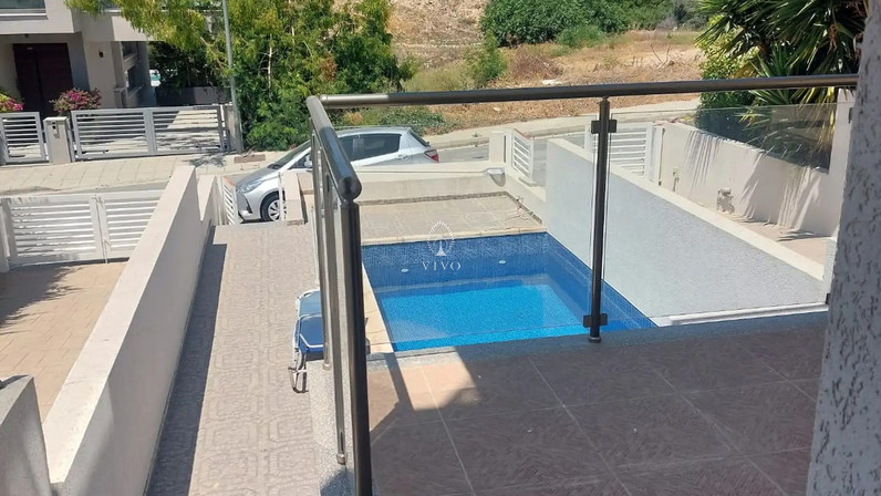 Commercial properties 81 m² for rent in Agios Athanasios, Limassol, Cyprus