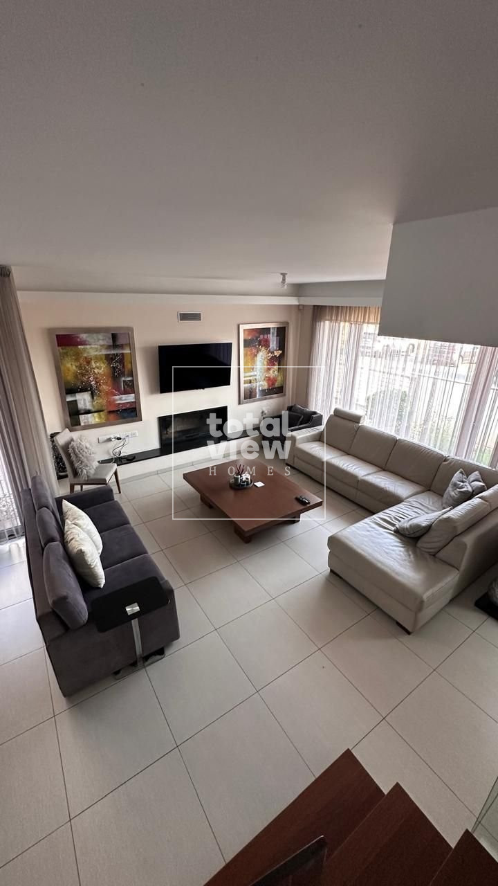 4 Bedroom Villa for Sale