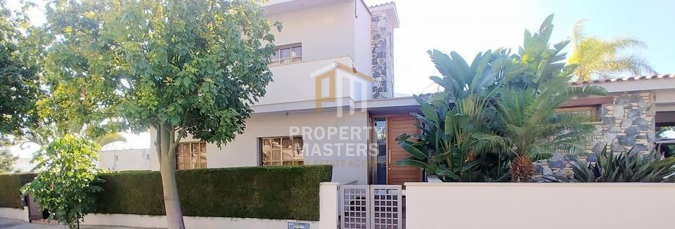 5 bedroom luxury villa with nice garden in Kapsalos area, Limassol photo 1