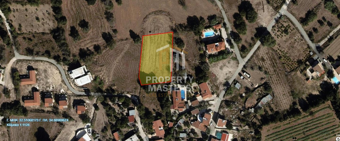 Building Plot in Polemi photo 1