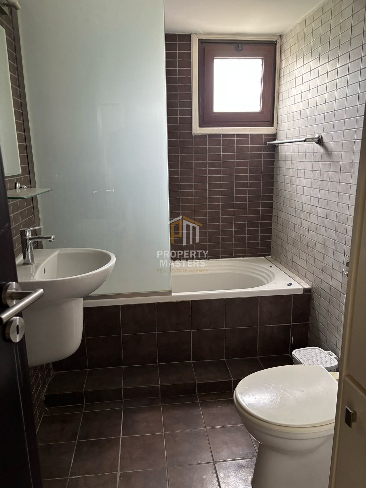 2 Bedroom Apartment Building in Egkomi — Makedonitissa, Nicosia