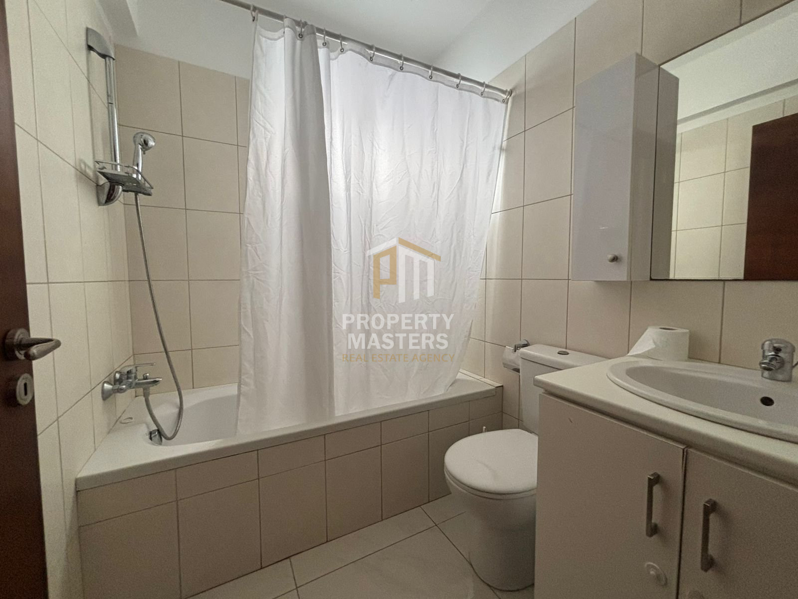 3 bedroom apartment in Acropoli photo 8