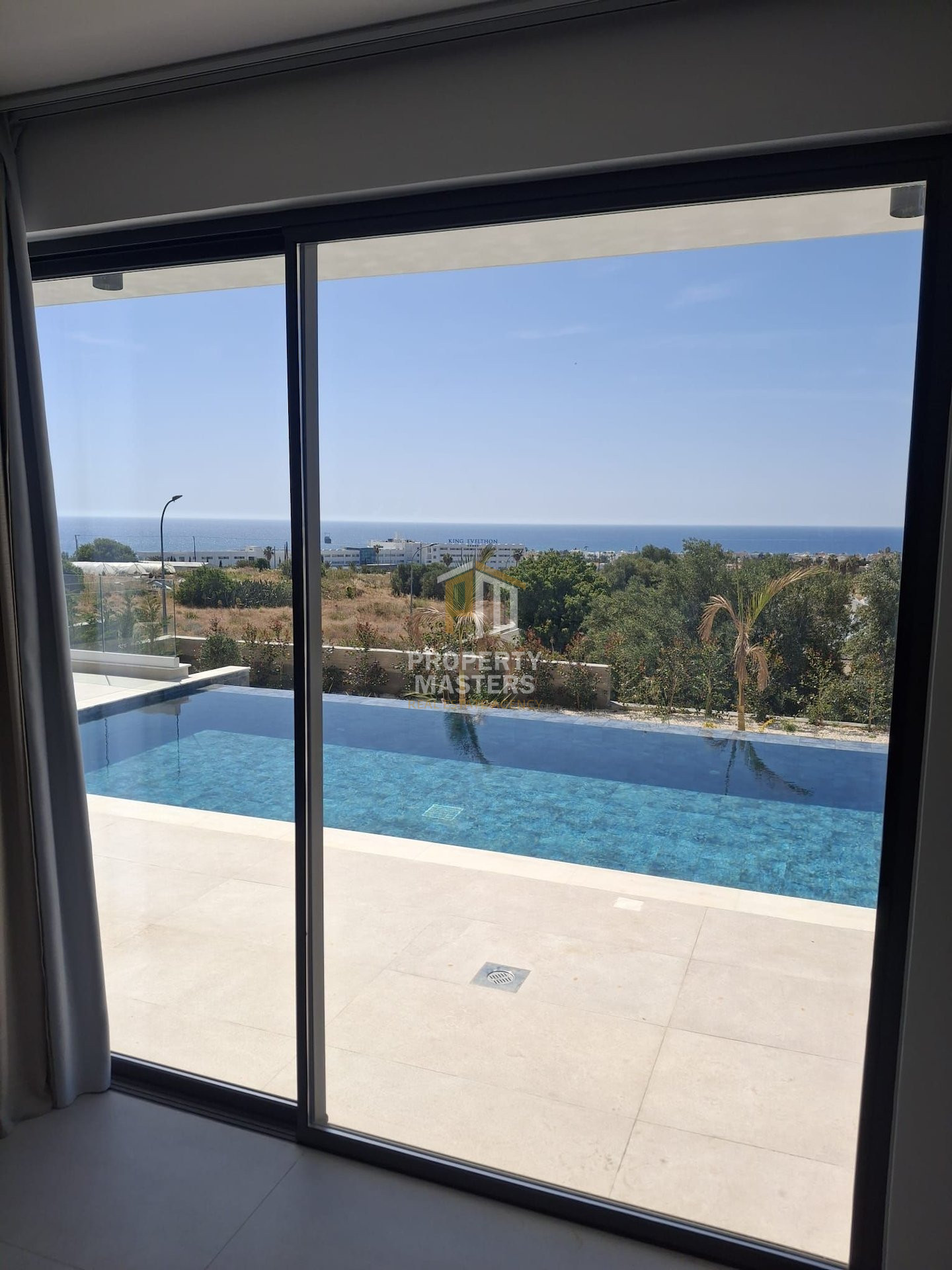 Modern Sea View Villa with Pool in Chlorakas photo 6