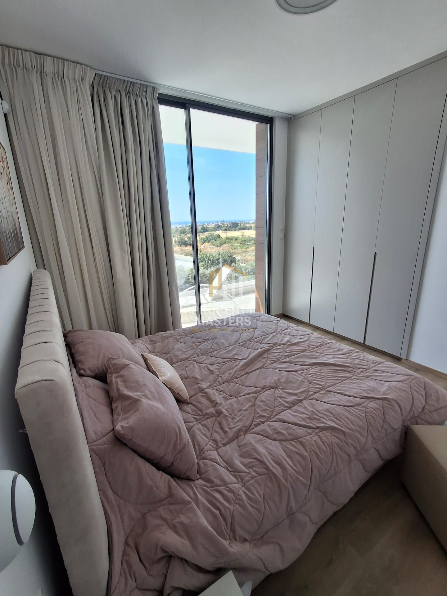 Modern Sea View Villa with Pool in Chlorakas photo 14
