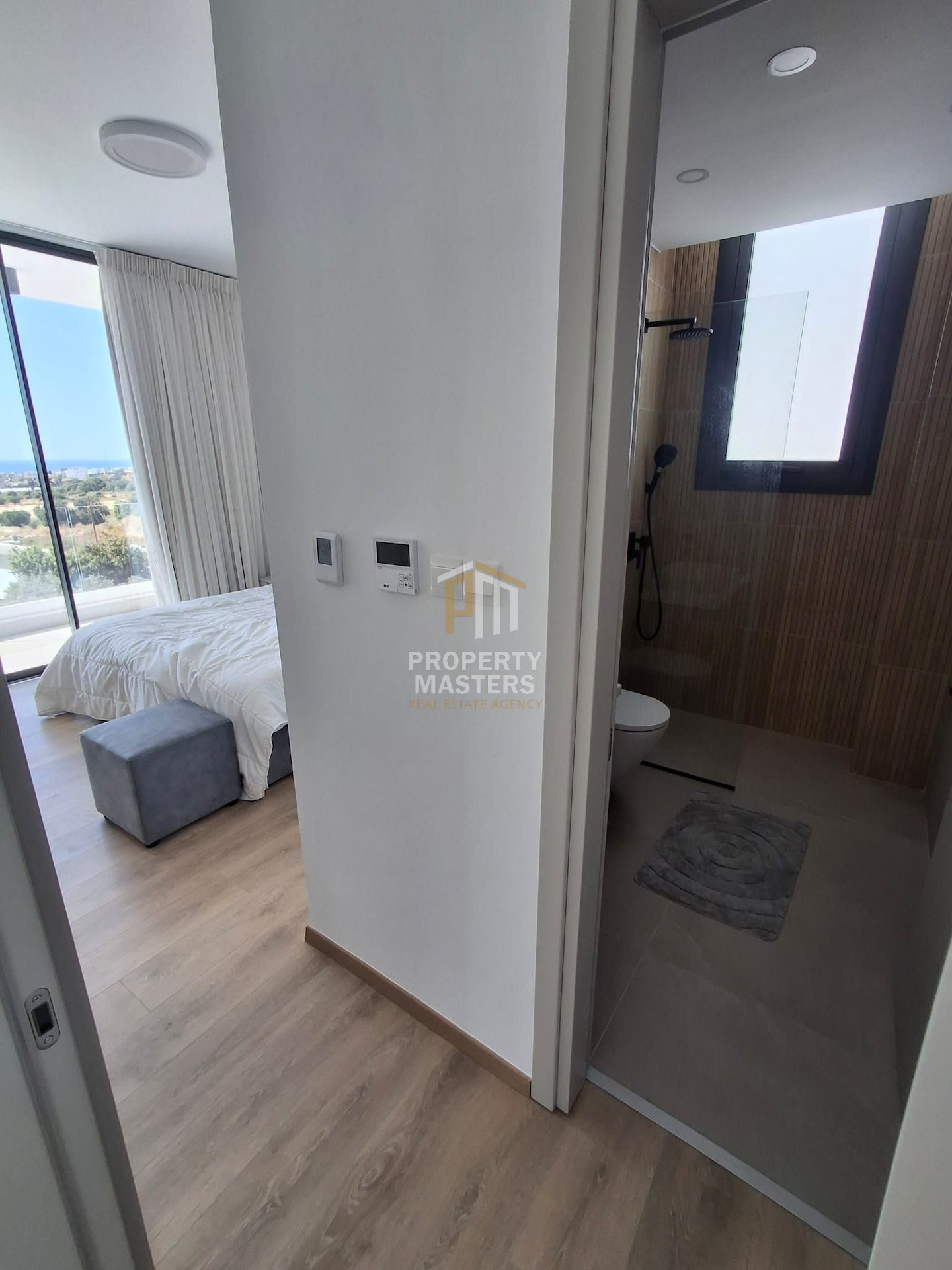 Modern Sea View Villa with Pool in Chlorakas photo 16