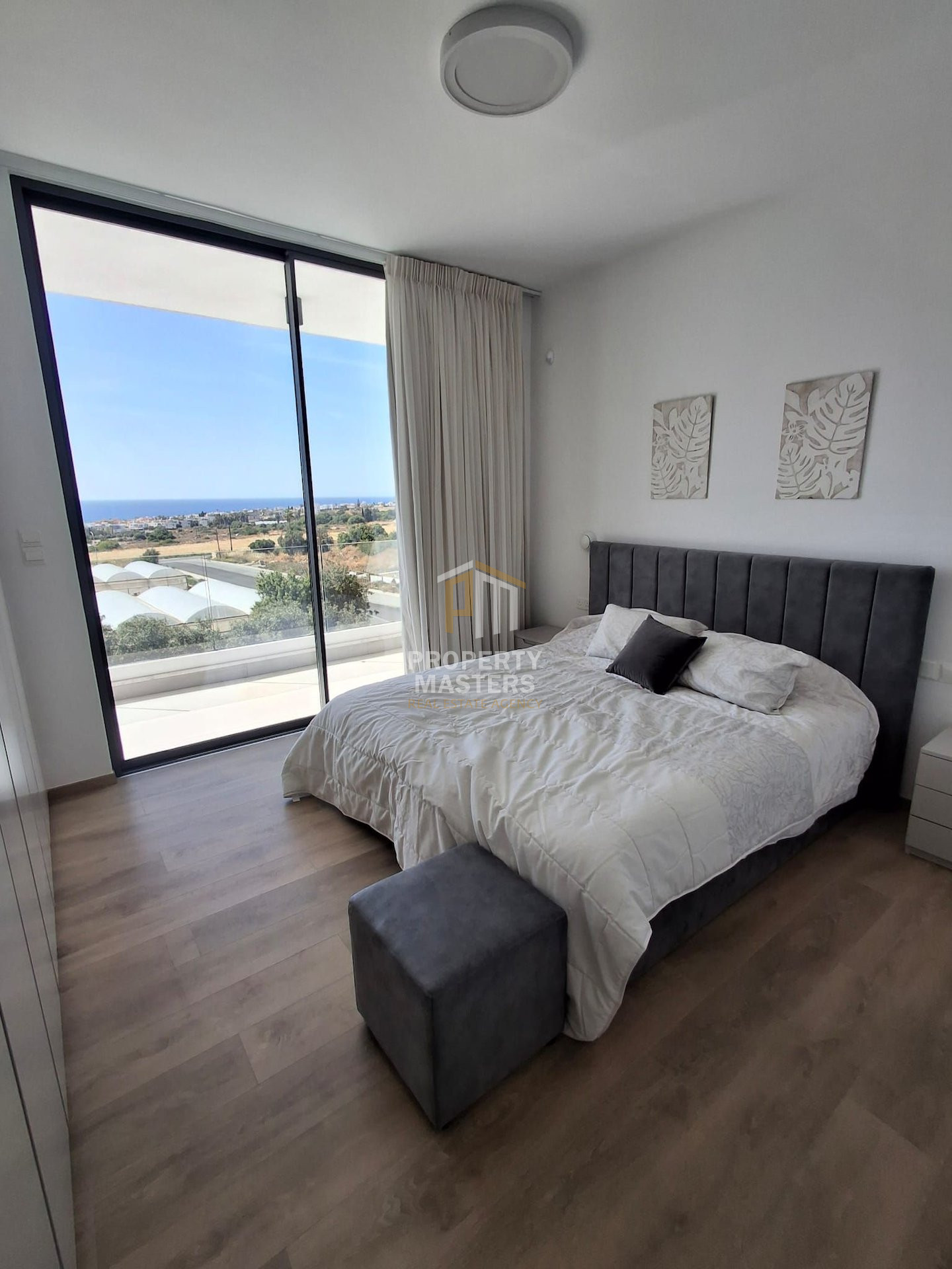 Modern Sea View Villa with Pool in Chlorakas photo 15