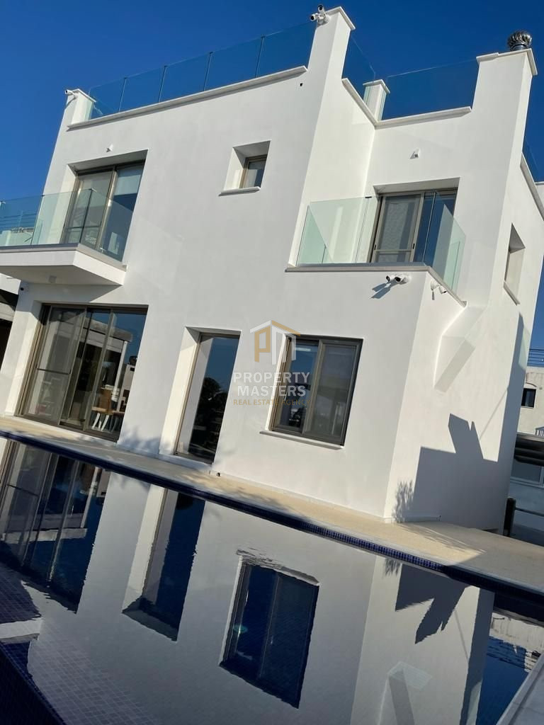 5 bedroom Detached Villa in Protaras photo 4