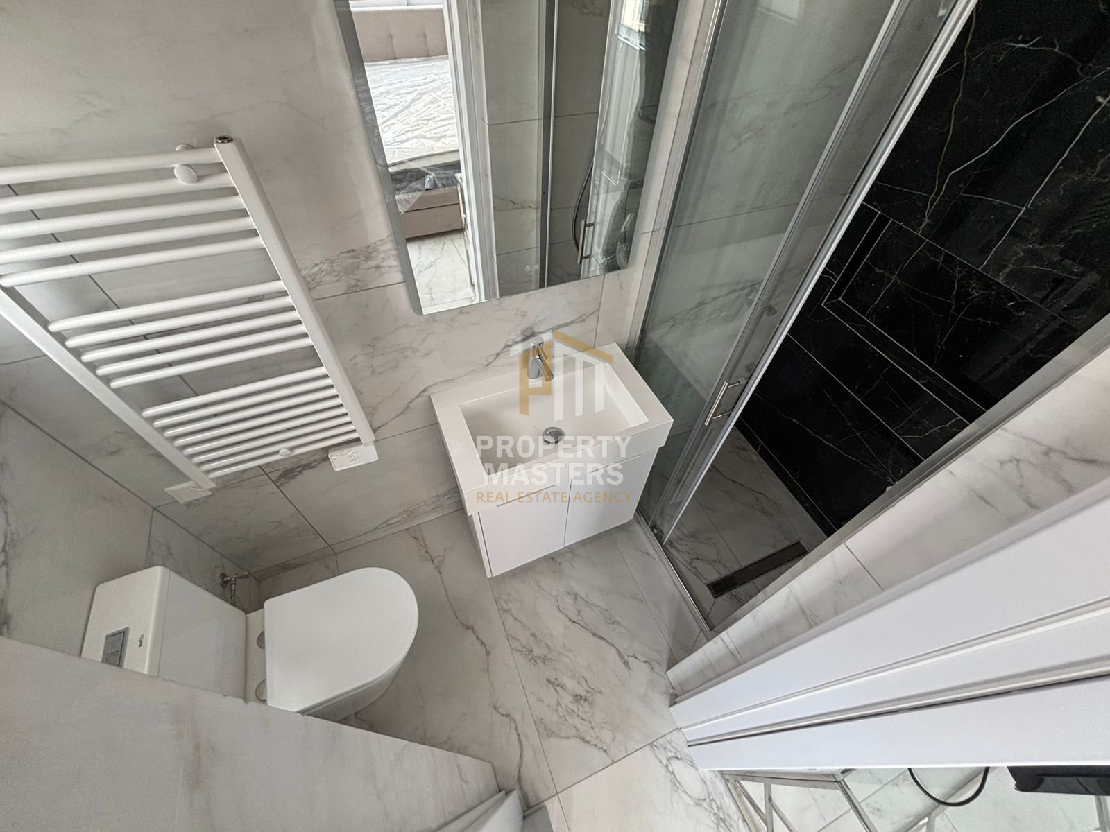 3 Bedroom Apartment in the City Center photo 15