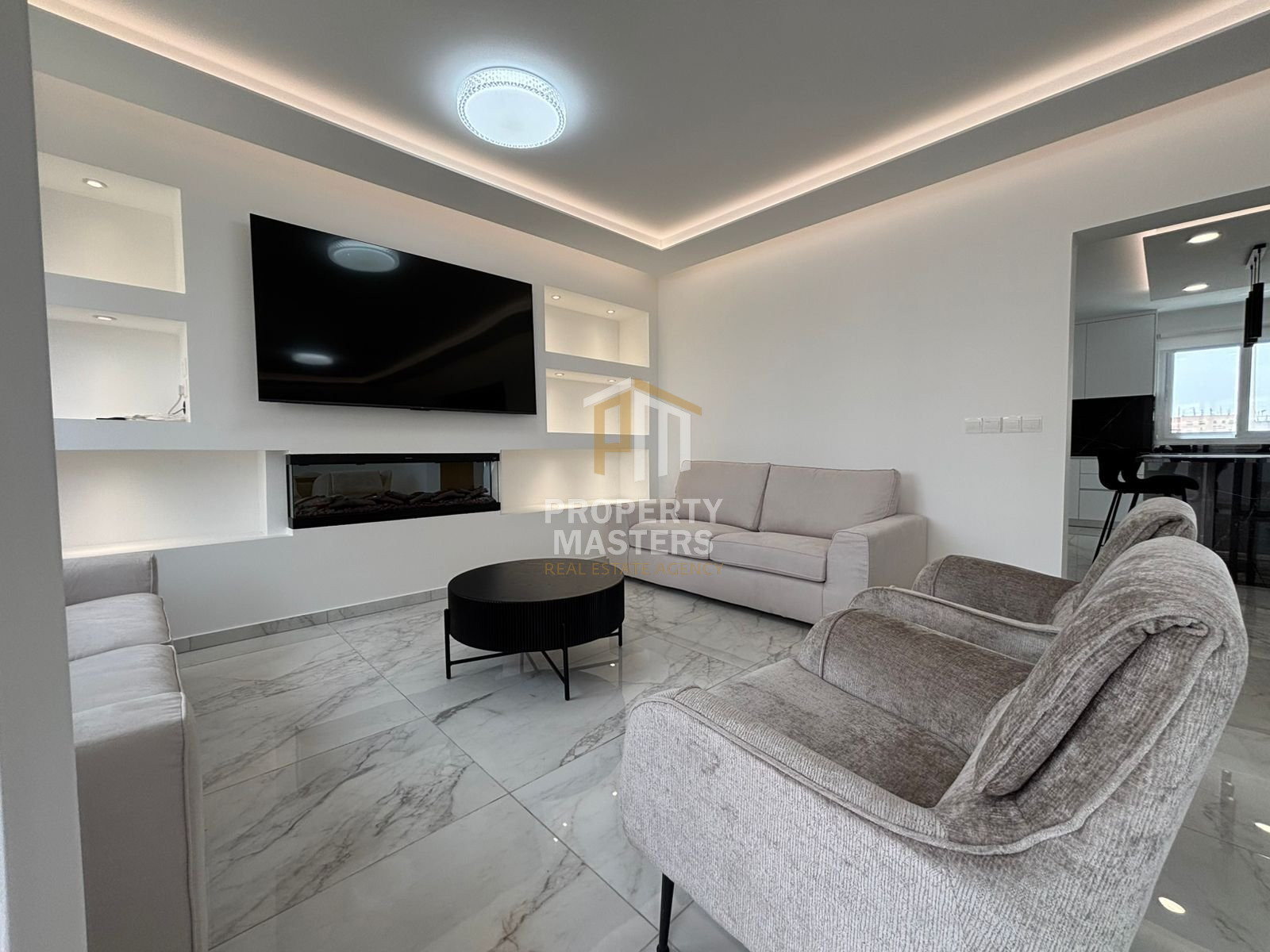 3 Bedroom Apartment in the City Center photo 3