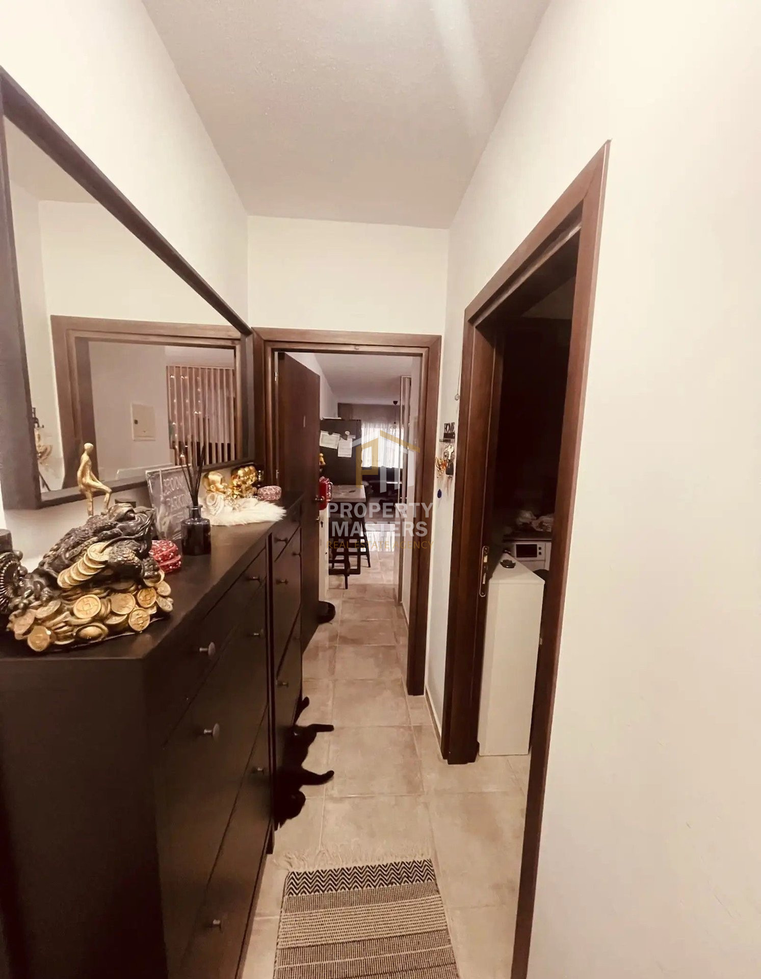 3 Bedroom Apartment in Strovolos — Agioi Omologites, Nicosia