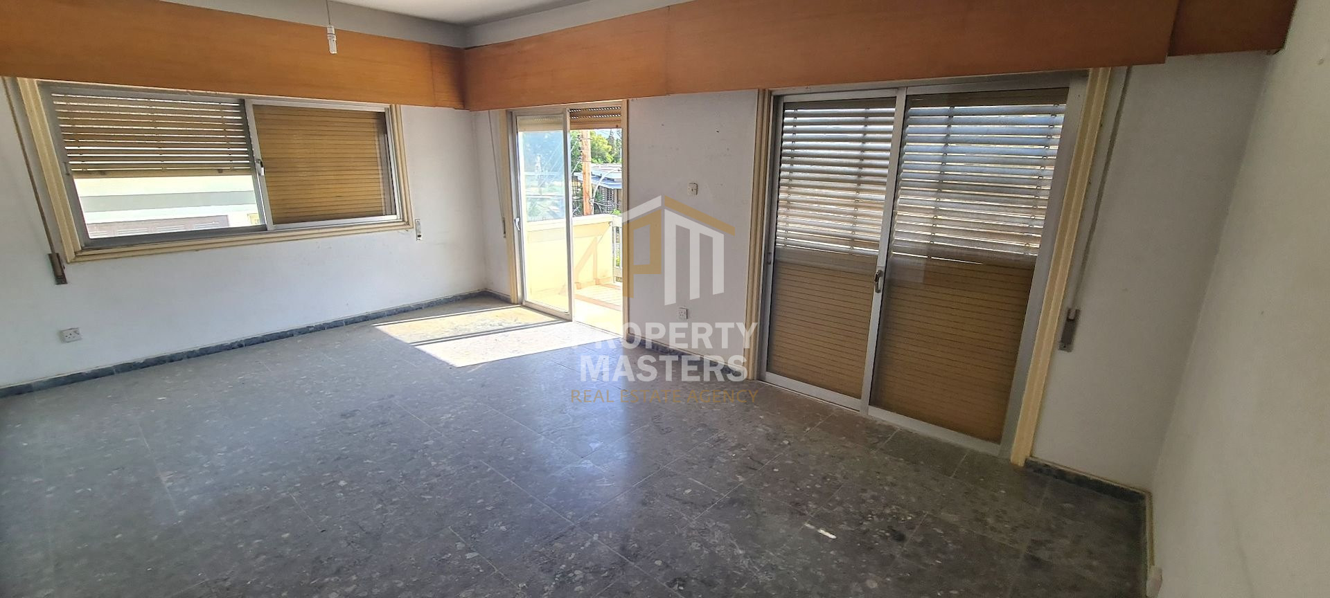 Spacious Three Bedroom Apartment in Vibrant Egkomi photo 2