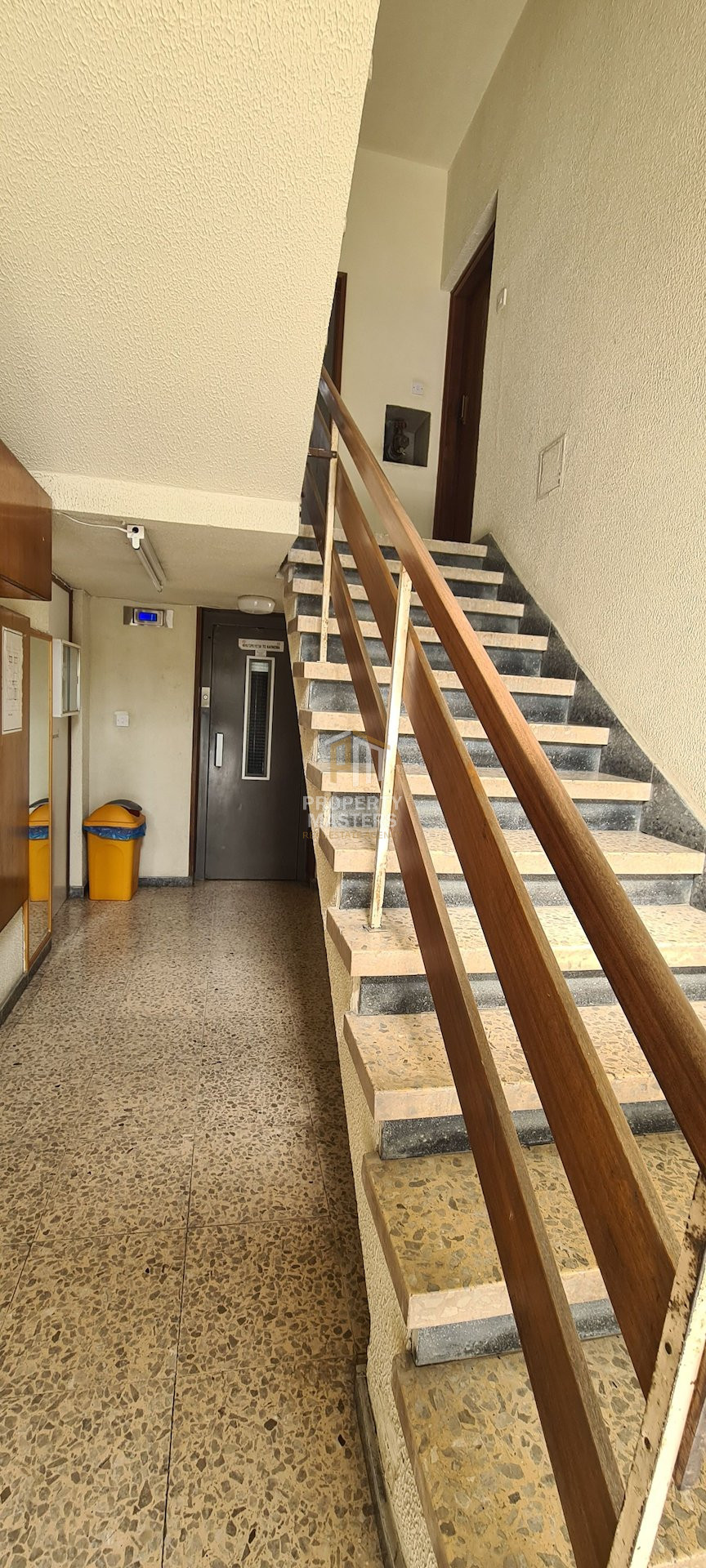 Spacious Three Bedroom Apartment in Vibrant Egkomi photo 16