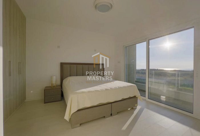 The Konia Heights Residence – Modern Living Elevated photo 12