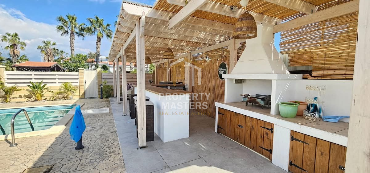 Modern Seafront Bungalow in Kiti with Pool photo 5