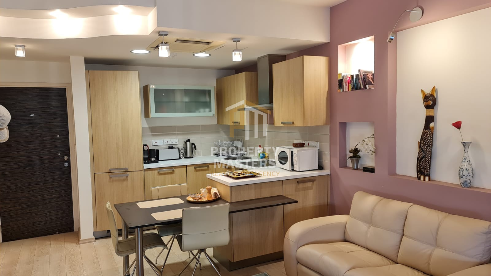 Fully Furnished Two Bedroom Apartment Near the Beach photo 1