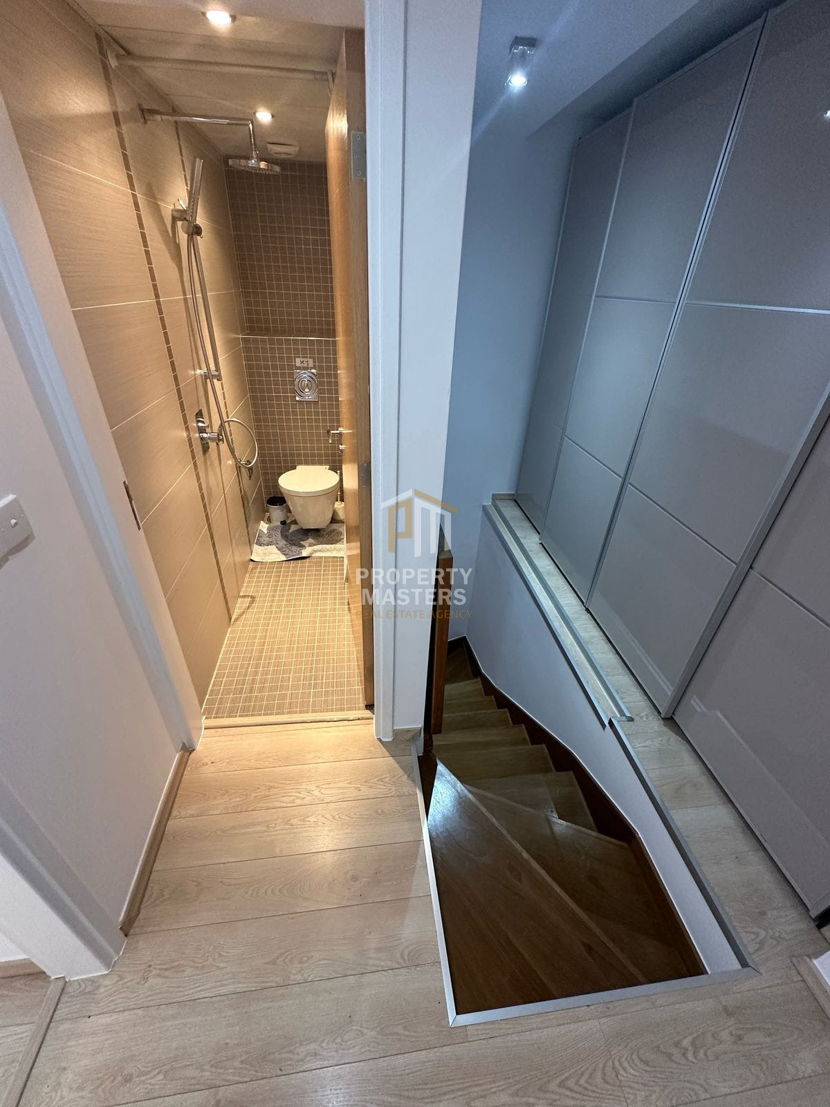 Spacious Furnished 2 Bedroom Apartment with Common Pool in Germasogeia photo 11