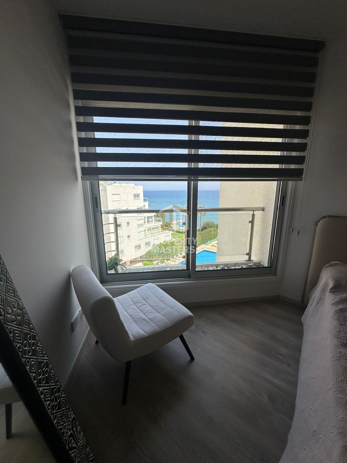 Fully Furnished 1 Bedroom Apartment in Vibrant Germasogeia Area photo 2