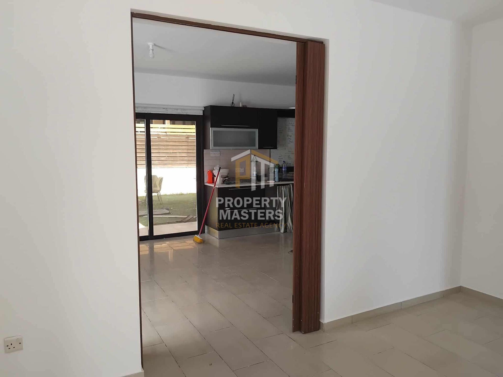 4 bedroom House in Kiti photo 5