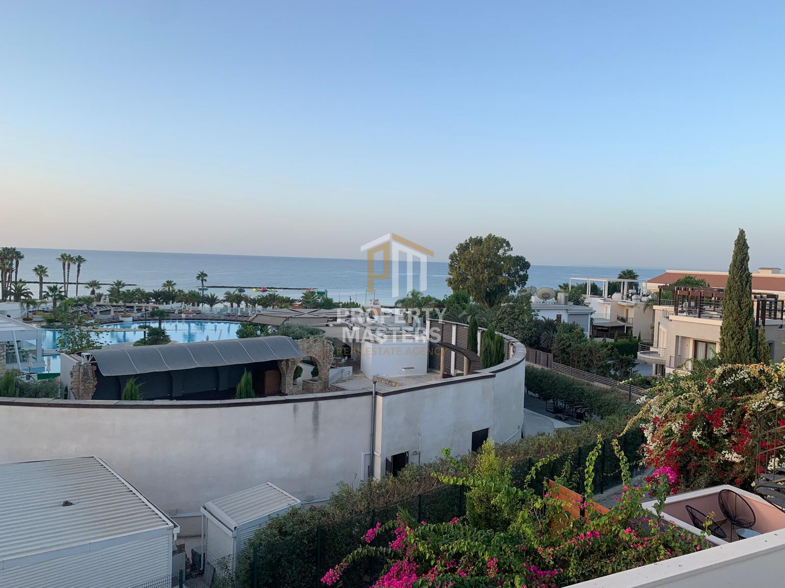 Sea Front 3 Bedroom Villa with Common Pool in Pyrgos Lemesou photo 6
