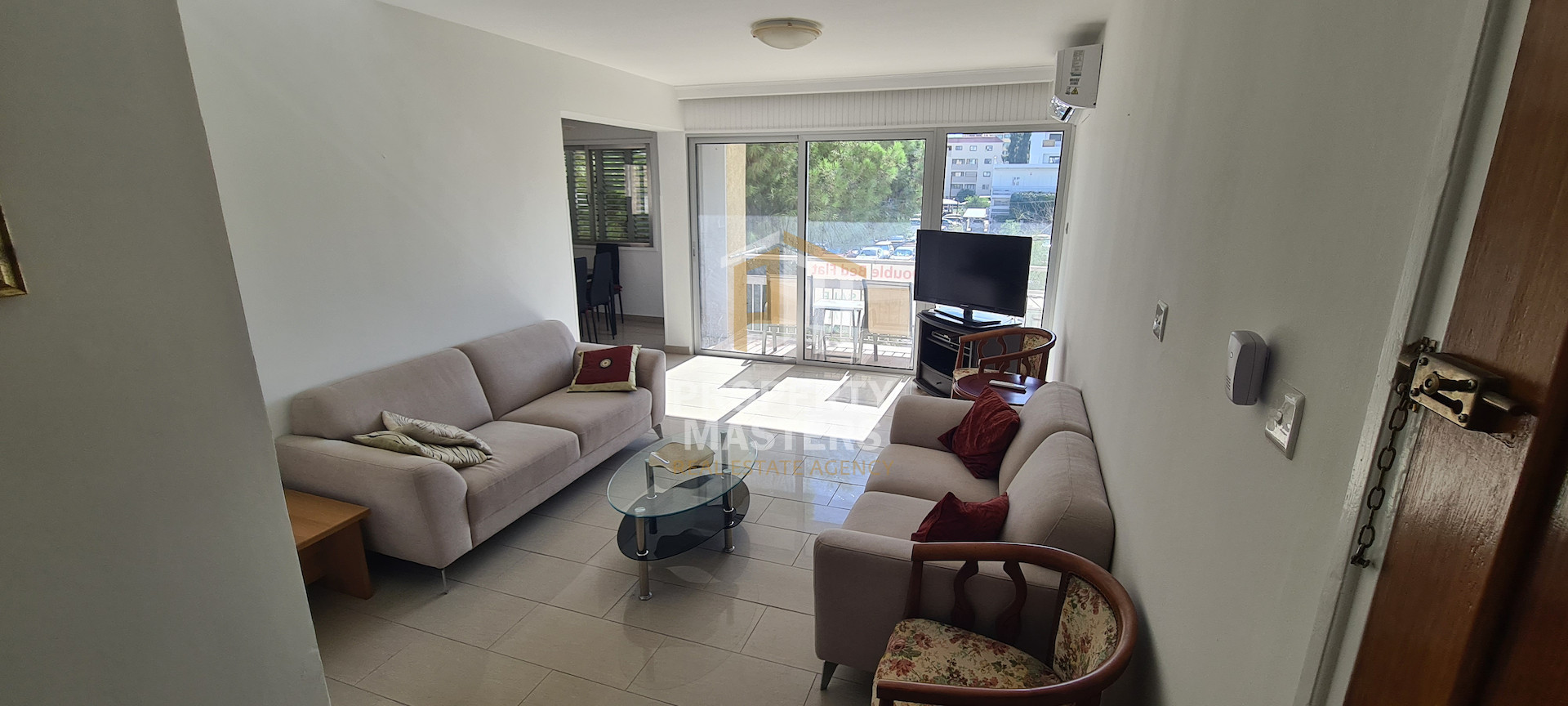 Fully Furnished Three Bedroom Apartment in The City Center of Nicosia photo 3