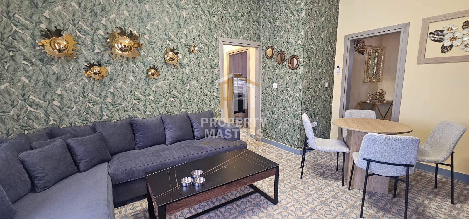 Detached Property with 2 Independent Apartments in Town Center photo 12