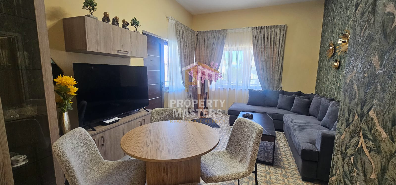 Detached Property with 2 Independent Apartments in Town Center photo 11