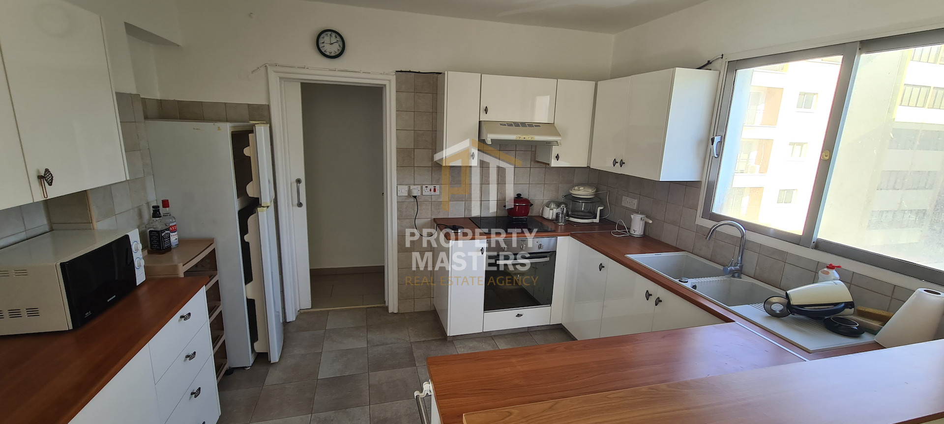 Fully Furnished Three Bedroom Apartment in The City Center of Nicosia photo 2
