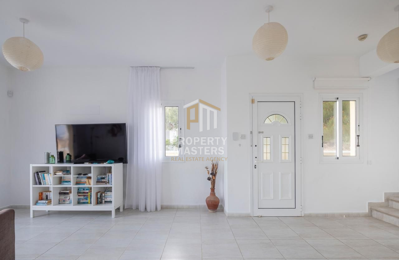 3 Bedroom  Detached House in SEA CAVES PEGEIA, Paphos
