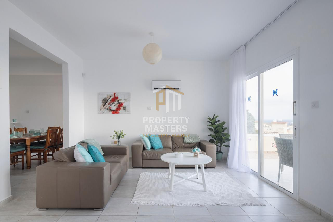 3 Bedroom  Detached House in SEA CAVES PEGEIA, Paphos