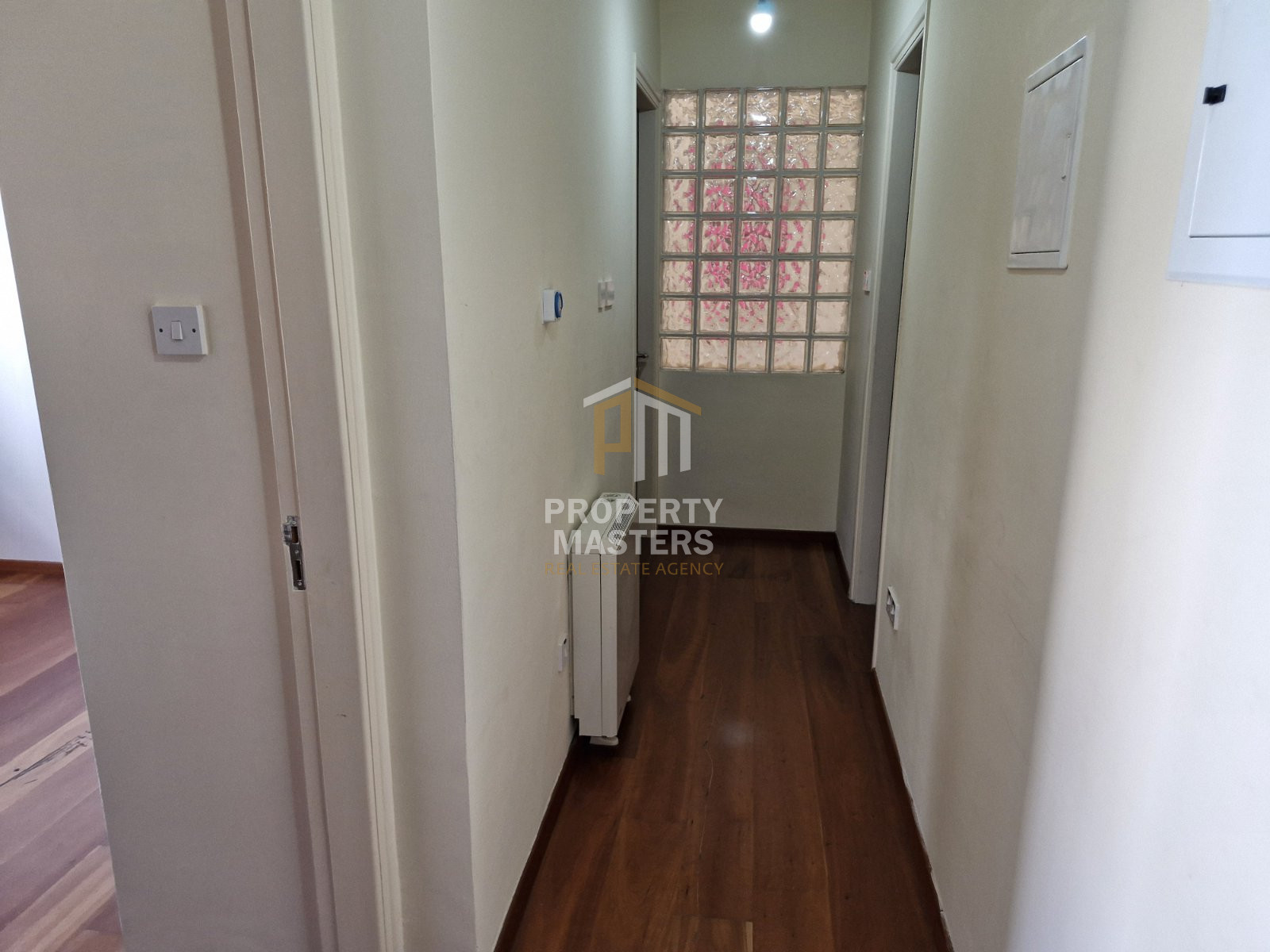 Spacious Three Bedroom Apartment in Aglantzia photo 8