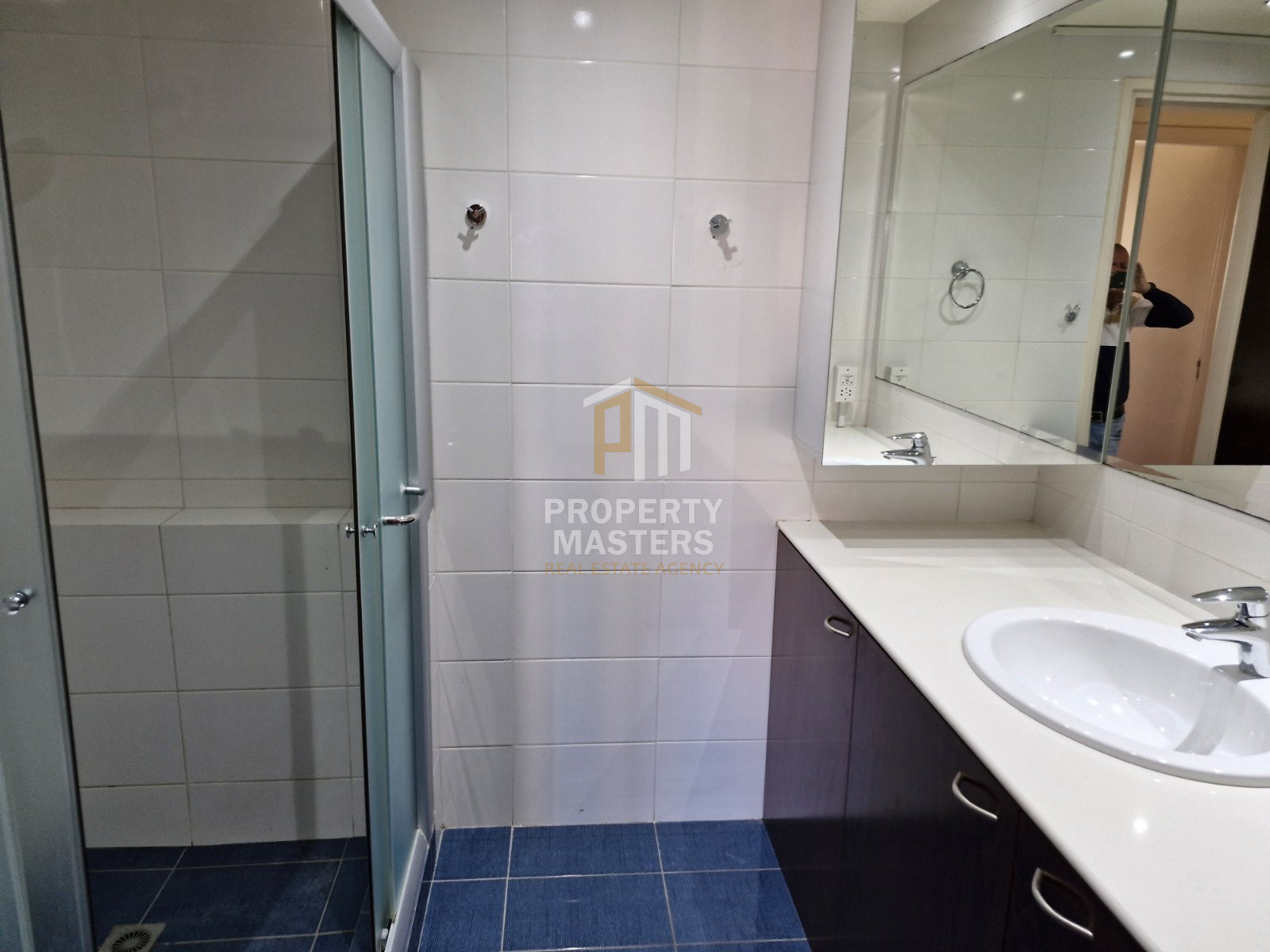 Spacious Three Bedroom Apartment in Aglantzia photo 10