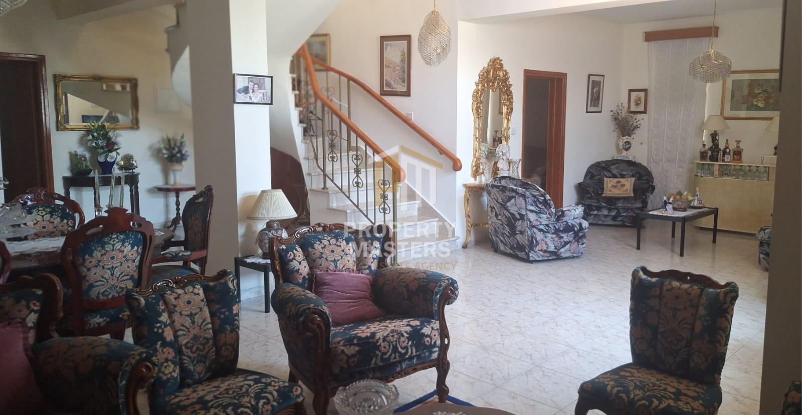 4 bedroom House in Aradippou photo 11